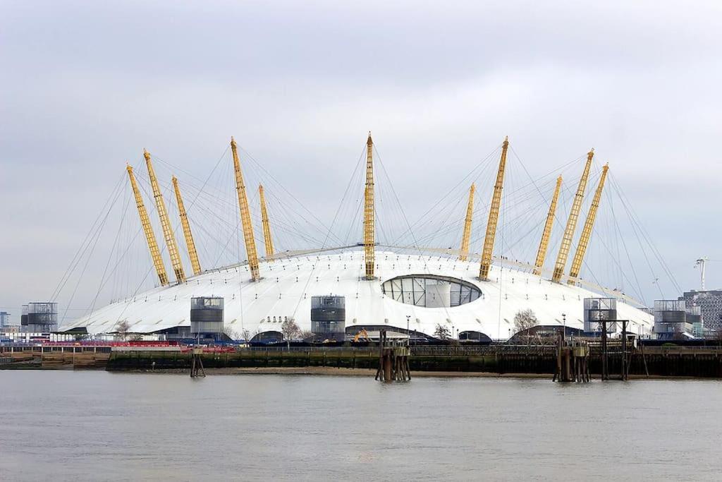 Full Apartment Close To Excel Centre, London City Airport , O2 Arena Exteriör bild